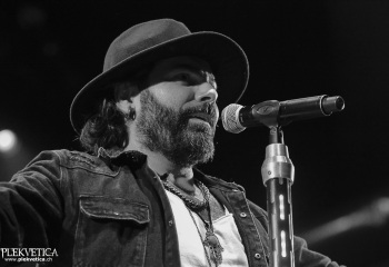 Hangarvain - Photo By Pat