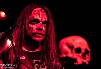 Hierophant - Photo by Nati