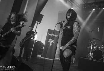 I Revolt - Photo By Dänu