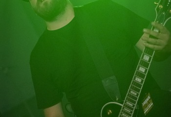 I Revolt - Photo By Dänu