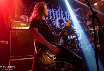 Implore - Photo by Nati