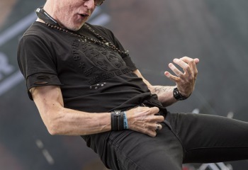 Leverage - Photo By Dänu