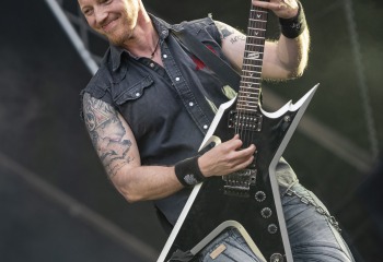 Leverage - Photo By Dänu