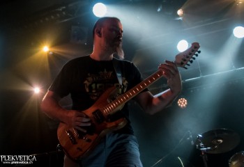 Mesmerised - Photo by Nati