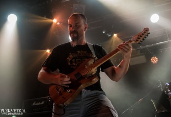 Mesmerised - Photo by Nati