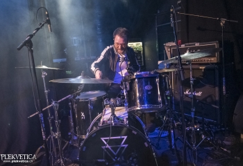 No Sleep For Lucy - Photo By Dänu