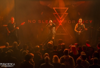 No Sleep For Lucy - Photo By Dänu