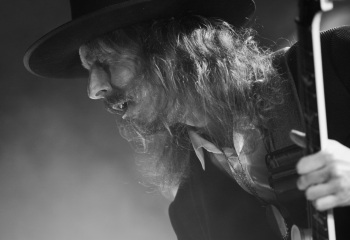 Opeth - Photo by Eylül