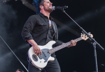 Papa Roach - Photo by Marc