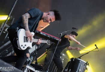 Papa Roach - Photo by Marc