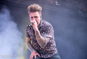 Papa Roach - Photo by Marc