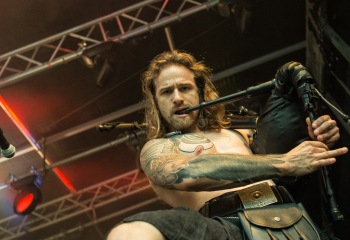 Skiltron - Photo by Eylül