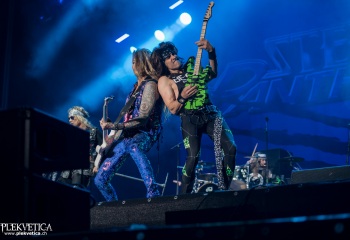 Steel Panther - Photo by Marc