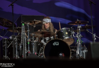 Steel Panther - Photo by Marc