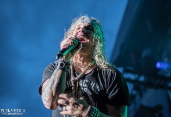 Steel Panther - Photo by Marc