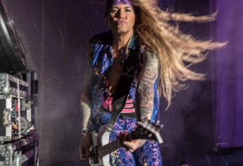 Steel Panther - Photo by Marc