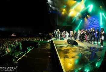 Steel Panther - Photo by Marc