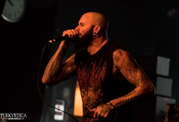 Suffocation - Photo by Nati