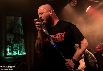 Tempus Fuckit . Photo by Nati