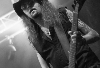 The Hot Pistons - Photo by Eylül