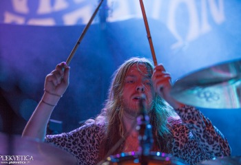 The Vintage Caravan - Photo by Eylül