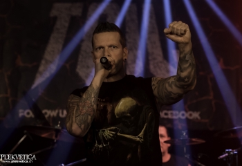 TOIL - Photo by Nati