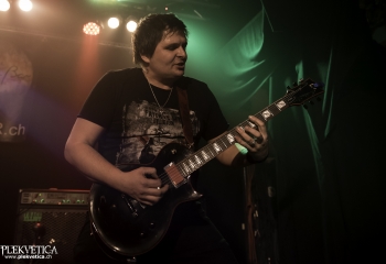 TOIL - Photo by Nati