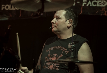 TOIL - Photo by Nati