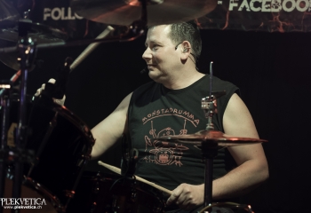 TOIL - Photo by Nati