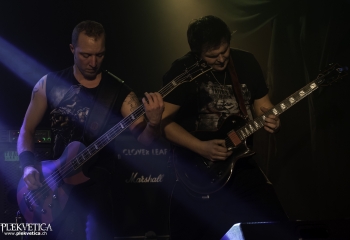 TOIL - Photo by Nati