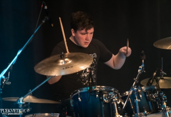 XII Gallon Overdose - Photo by Nati