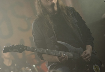 Almøst Human - Photo By Dänu