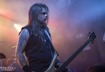 Bloodred Hourglass - Photo By Dänu