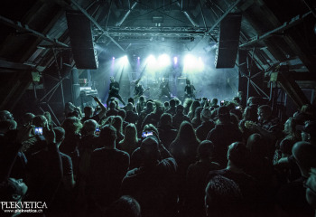 Bloodred Hourglass - Photo By Dänu