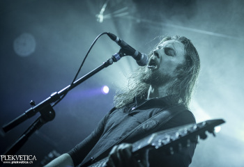 Bloodred Hourglass - Photo By Dänu