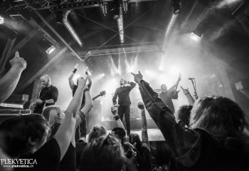 Bloodred Hourglass - Photo By Dänu