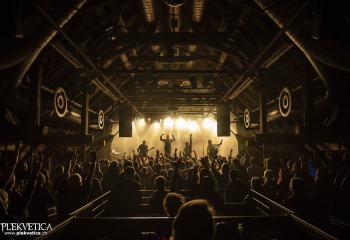 Bloodred Hourglass - Photo By Dänu