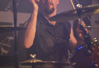 Bloodred Hourglass - Photo By Dänu