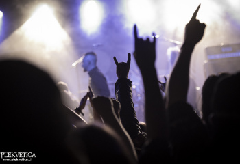 Bloodred Hourglass - Photo By Dänu