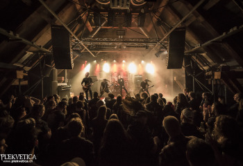 Bloodred Hourglass - Photo By Dänu