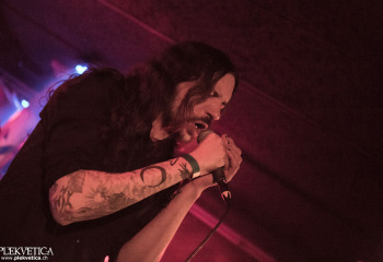 DECEMBRÉ NOIR - Photo by Eylül