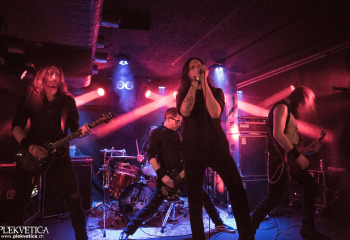 DECEMBRÉ NOIR - Photo by Eylül