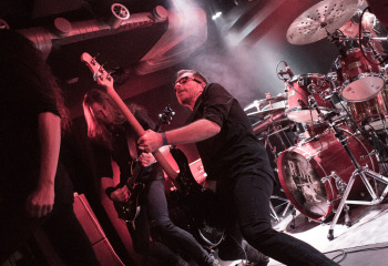 DECEMBRÉ NOIR - Photo by Eylül