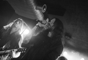 DECEMBRÉ NOIR - Photo by Eylül