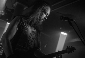 DECEMBRÉ NOIR - Photo by Eylül