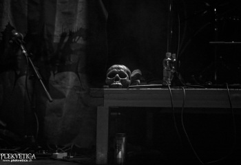 Grave - Photo by Roli