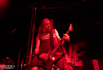 Grave - Photo by Roli