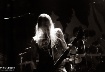 Grave - Photo by Roli