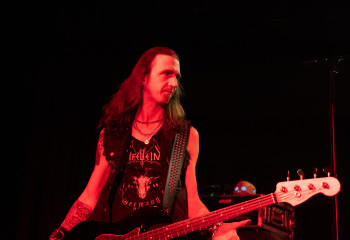 Grave - Photo by Roli