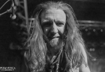 Grave - Photo by Roli